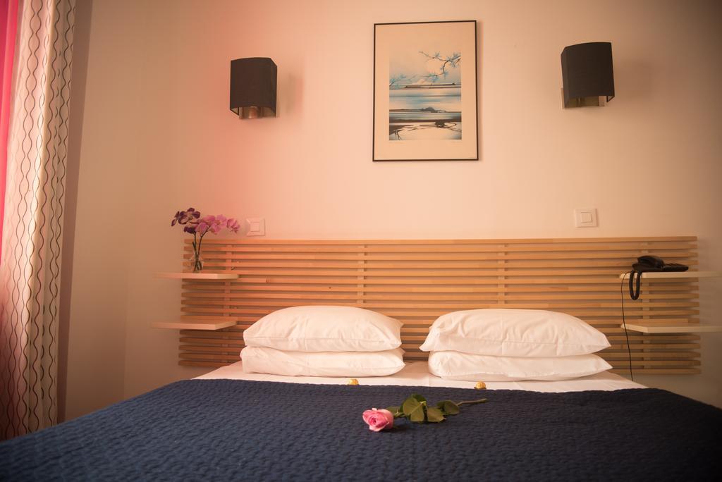Brit Hotel Colbert Juan-les-Pins Buitenkant foto