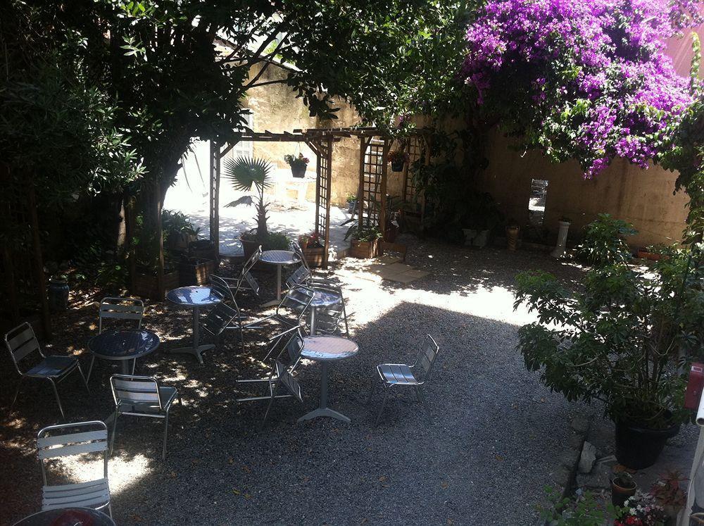 Brit Hotel Colbert Juan-les-Pins Buitenkant foto