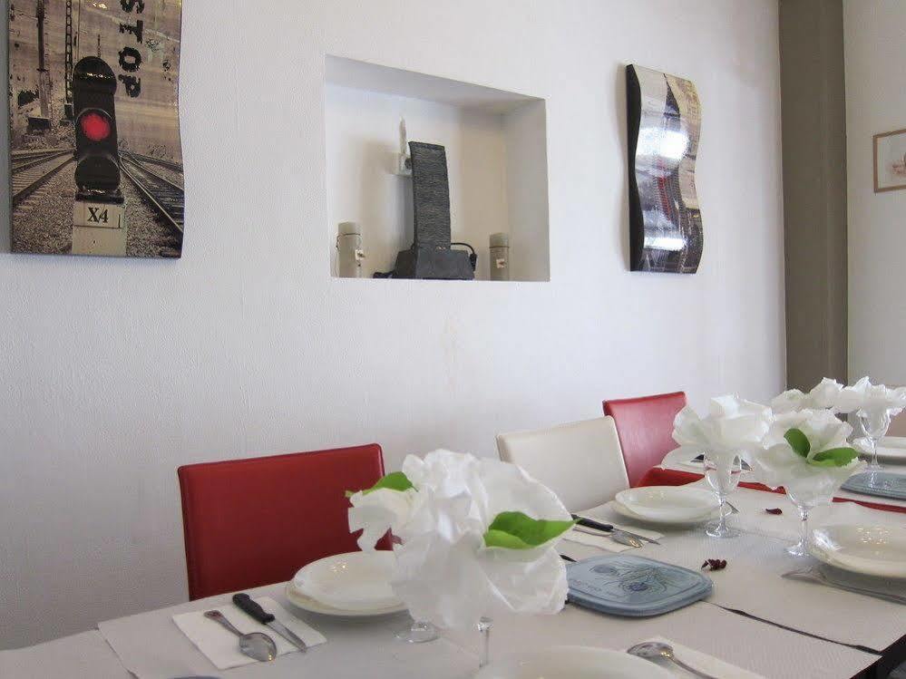Brit Hotel Colbert Juan-les-Pins Buitenkant foto