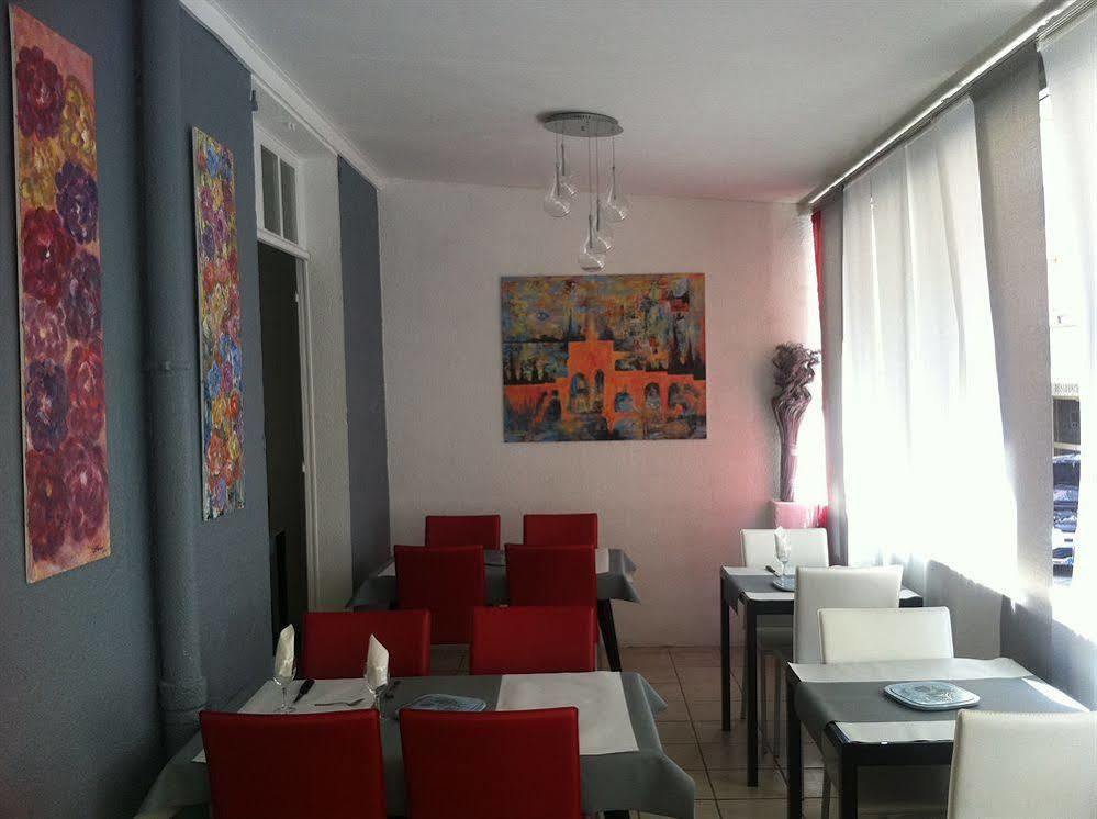 Brit Hotel Colbert Juan-les-Pins Buitenkant foto