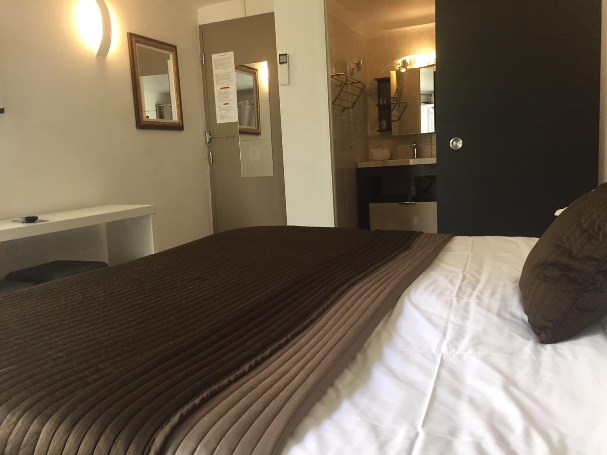 Brit Hotel Colbert Juan-les-Pins Buitenkant foto